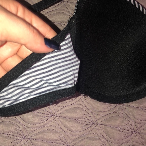 Black and White Stripe So Bra, Size 36C - Picture 5 of 6